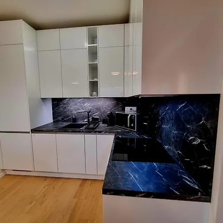 Apartmán Brand New Luxury Flat, Big Balcony, Free Parking *
