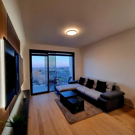 Brand New Luxury Flat, Big Balcony, Free Parking * Bratislava