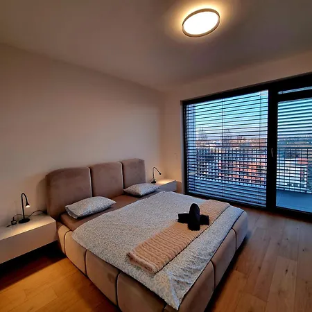 Brand New Luxury Flat, Big Balcony, Free Parking Bratislava